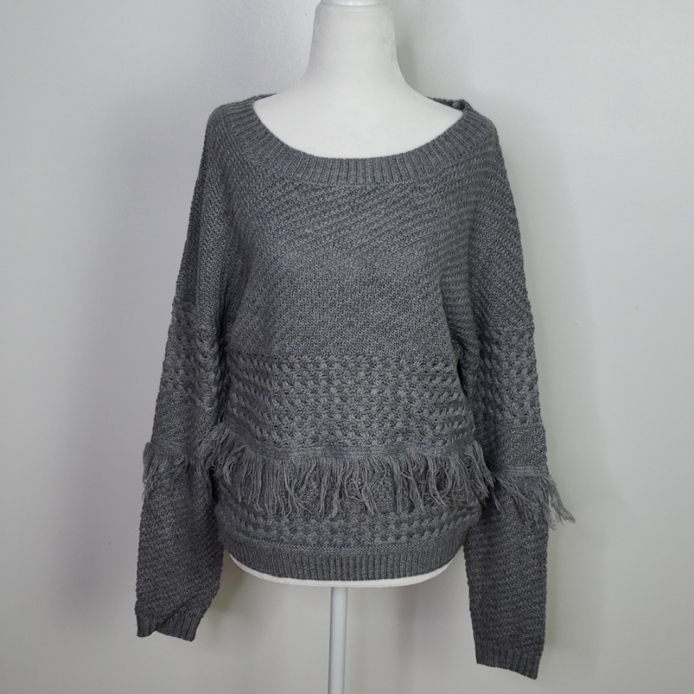 NWT BB Dakota Candace Fringe Sweater Sz. Small - Picture 3 of 8